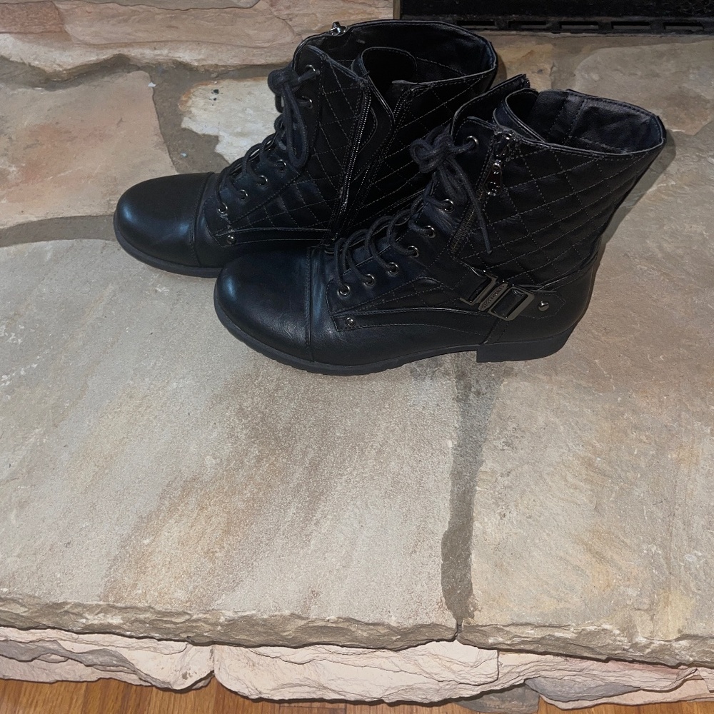 Guess ankle boots